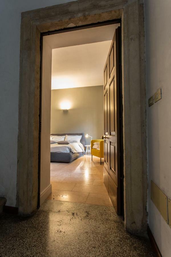 Antiche Colonne Suite Верона Екстериор снимка